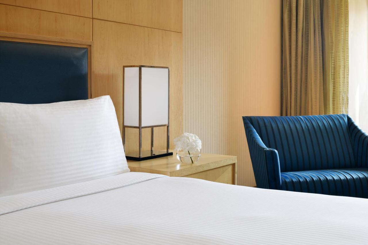 Intercontinental Riyadh By Ihg Exterior foto A guest room at the Westin
