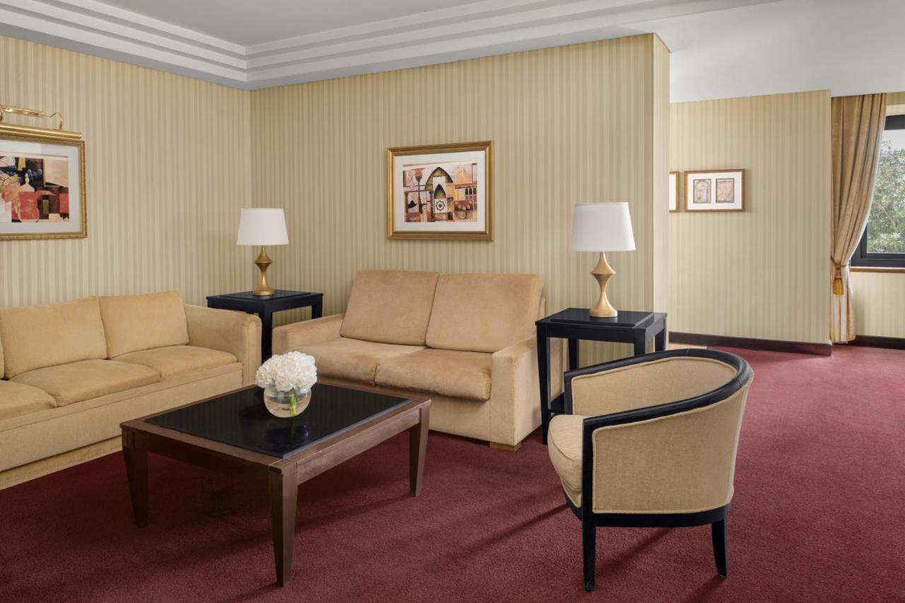 Intercontinental Riyadh By Ihg Exterior foto A suite at the InterContinental Vienna