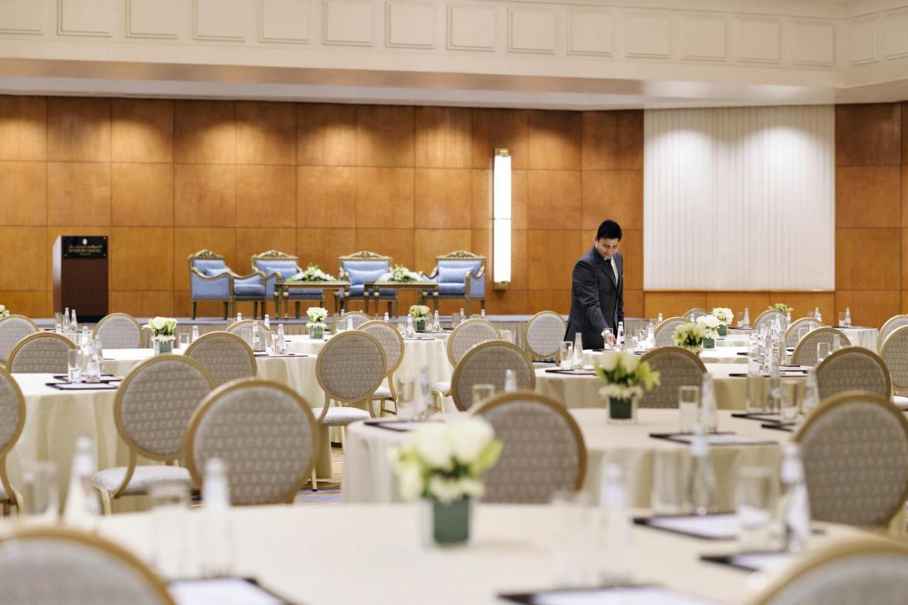 Intercontinental Riyadh By Ihg Exterior foto A meeting room at the hotel